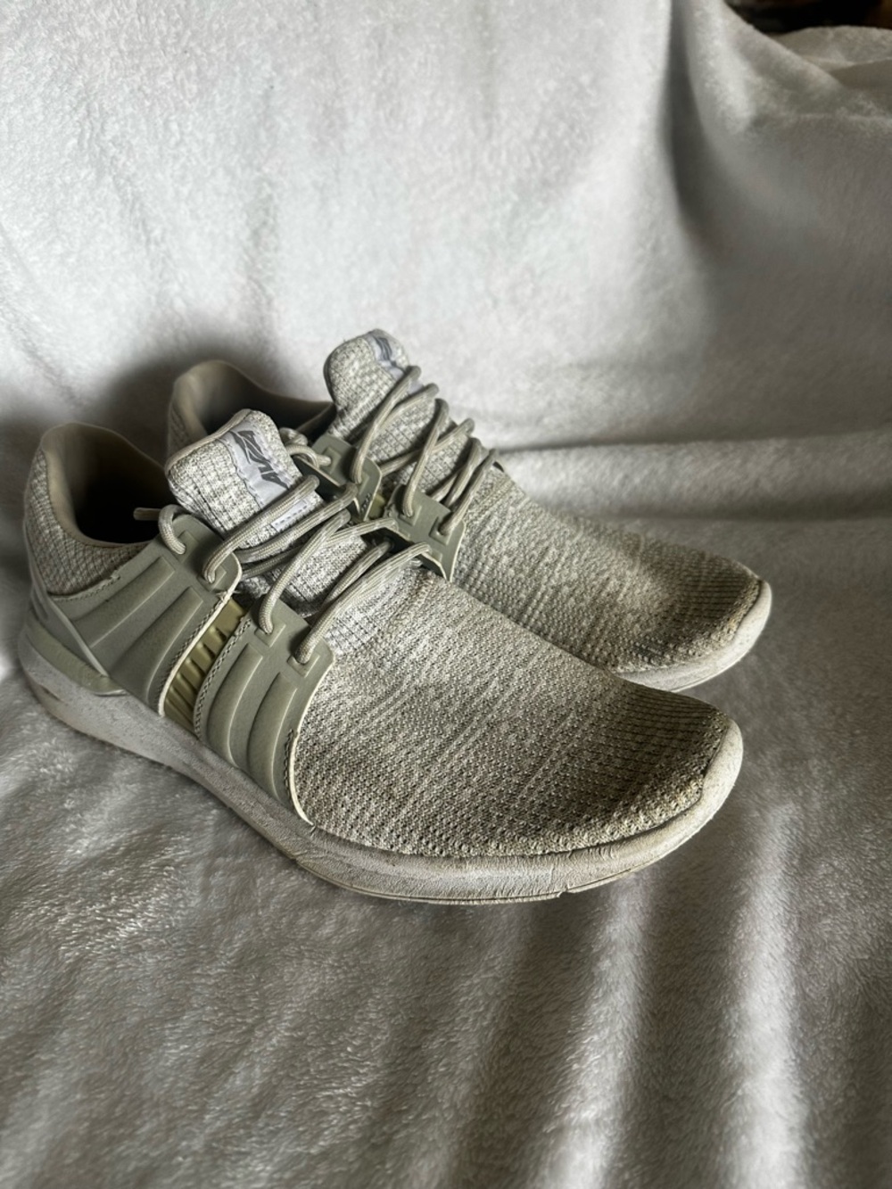 Avia Men's Light Gray Knit Athletic Sneakers
